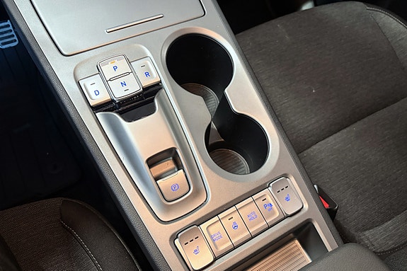 Hyundai Kona 17 of 30