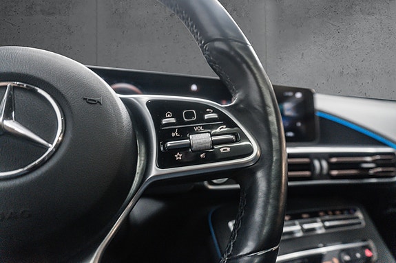 Mercedes-Benz EQC400 27 of 30