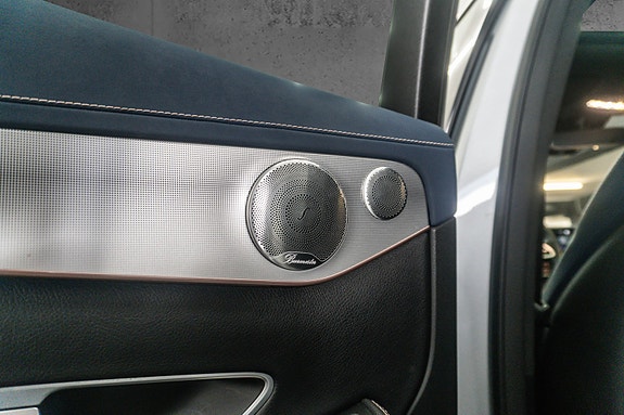 Mercedes-Benz EQC400 23 of 30