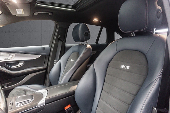 Mercedes-Benz EQC400 14 of 30