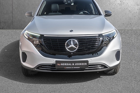 Mercedes-Benz EQC400 2 of 30