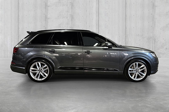 Audi Q7 3 of 30