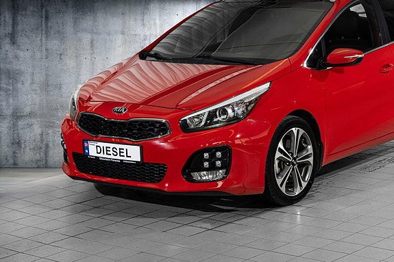 Kia Ceed 2 of 24