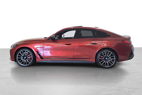 BMW i4 3 of 30