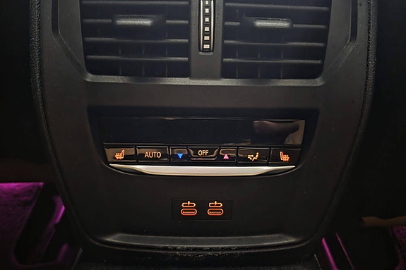 BMW i4 22 of 30
