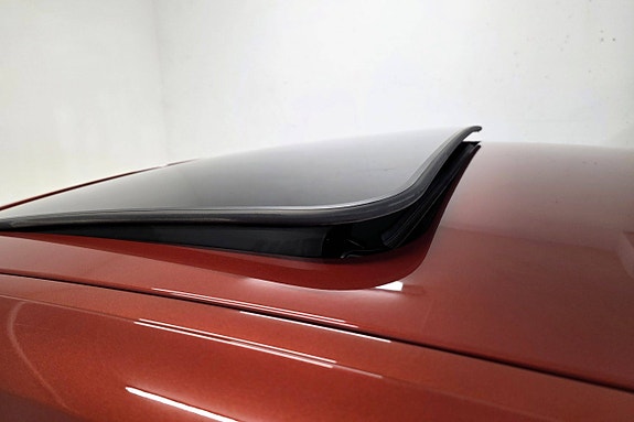BMW i4 10 of 30