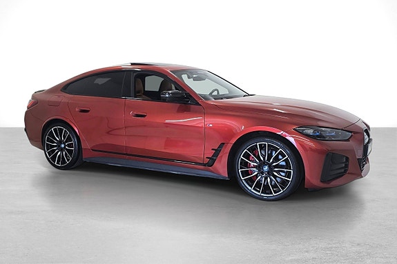 BMW i4 7 of 30