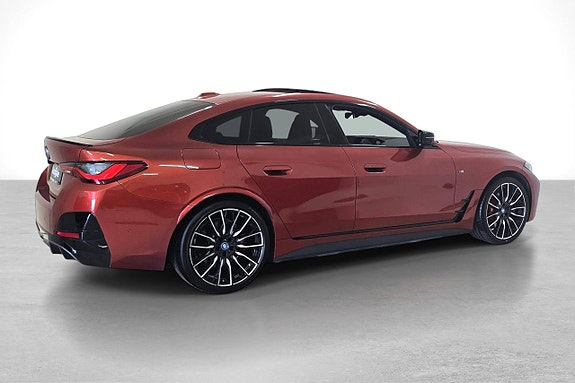 BMW i4 6 of 30