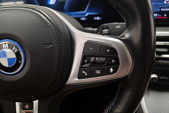 BMW i4 28 of 30