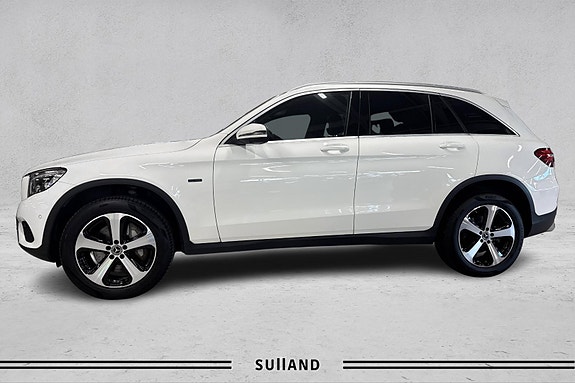 Mercedes-Benz GLC350 e 2 of 28