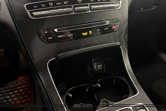 Mercedes-Benz GLC350 e 22 of 28