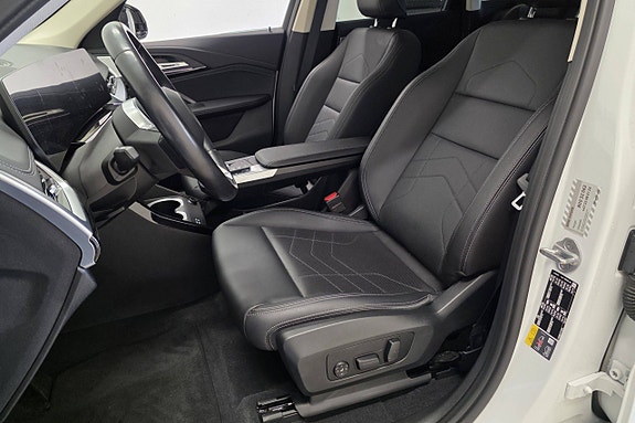 BMW iX1 14 of 30