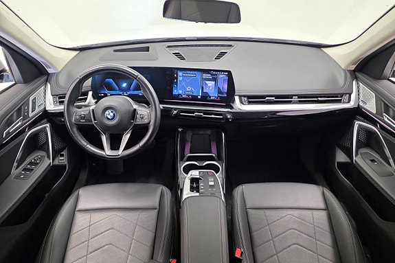 BMW iX1 21 of 30