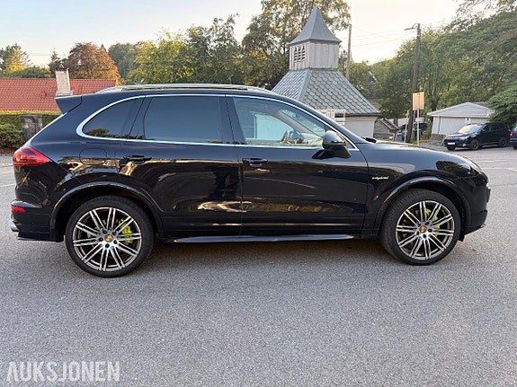 Porsche Cayenne 4 of 20