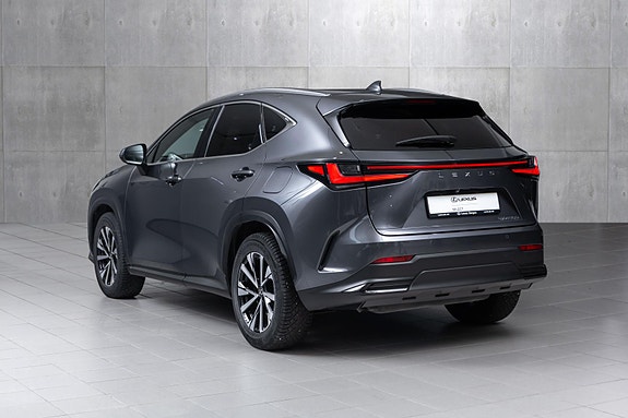 Lexus NX450h 3 of 30