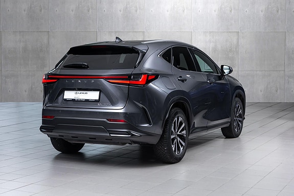 Lexus NX450h 5 of 30