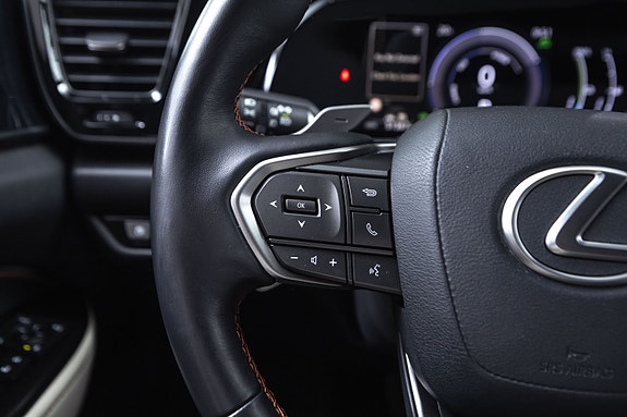 Lexus NX450h 12 of 30