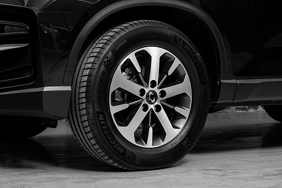 KGM Rexton 3 of 28
