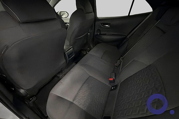 Toyota Corolla 13 of 19