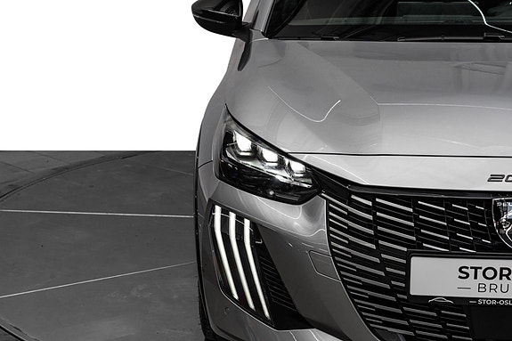 Peugeot e-208 4 of 24