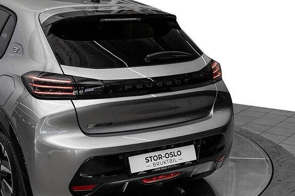 Peugeot e-208 6 of 24