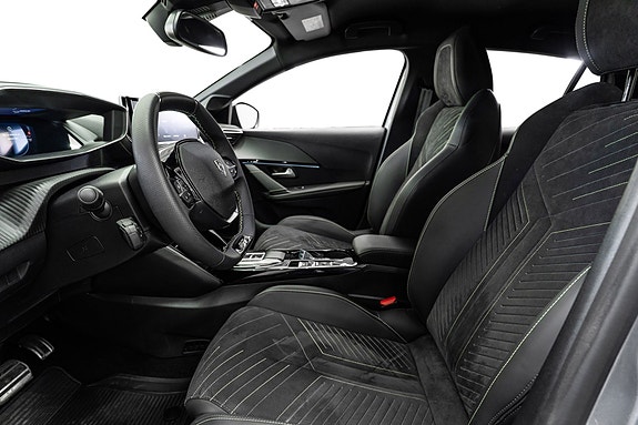 Peugeot e-208 10 of 24