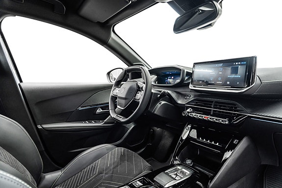 Peugeot e-208 15 of 24