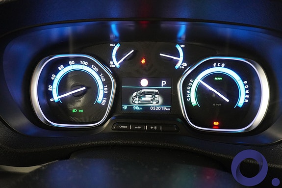 Peugeot e-Expert 18 of 25