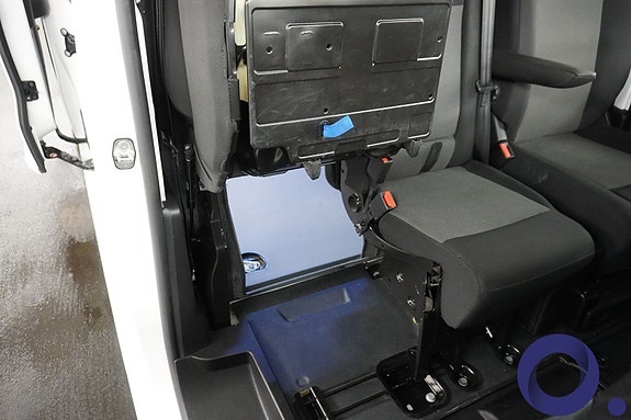 Peugeot e-Expert 23 of 25