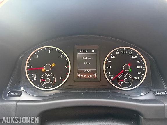 Volkswagen Tiguan 10 of 17