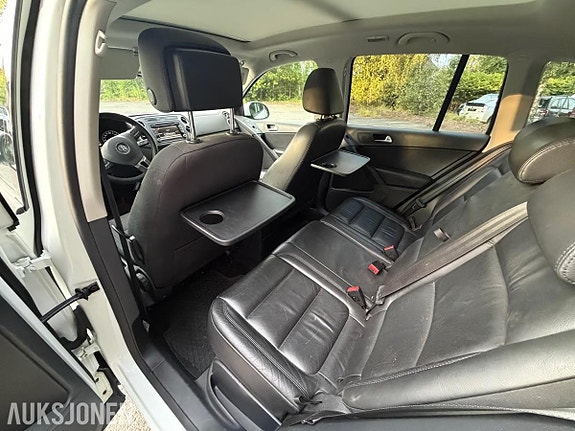 Volkswagen Tiguan 14 of 17