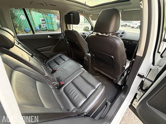 Volkswagen Tiguan 13 of 17