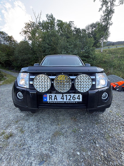 Mitsubishi Pajero 8 of 30
