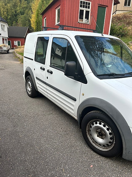 Ford Transit Connect 2 of 5