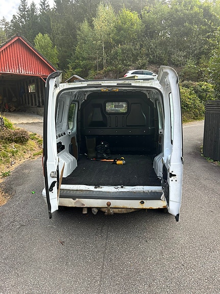 Ford Transit Connect 5 of 5