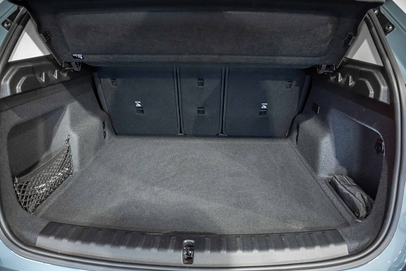 BMW iX1 28 of 30