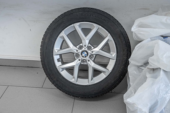 BMW iX1 7 of 30