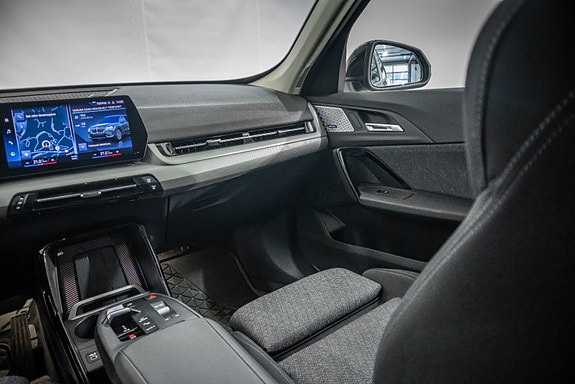 BMW iX1 24 of 30