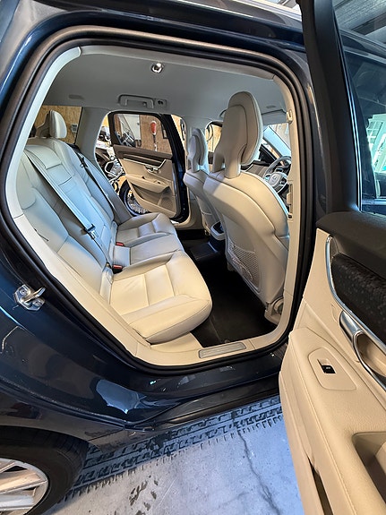 Volvo V90 17 of 19