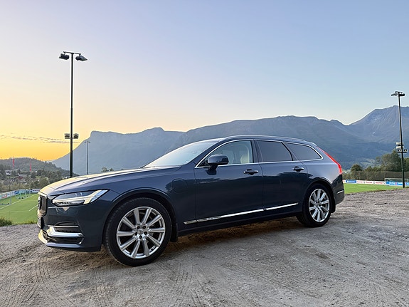 Volvo V90 3 of 19