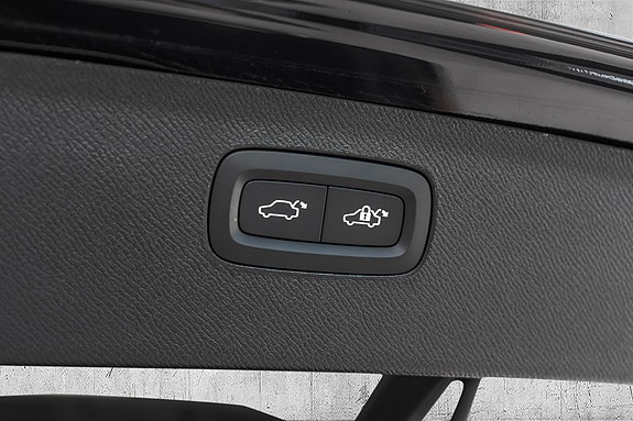 Volvo XC90 29 of 29