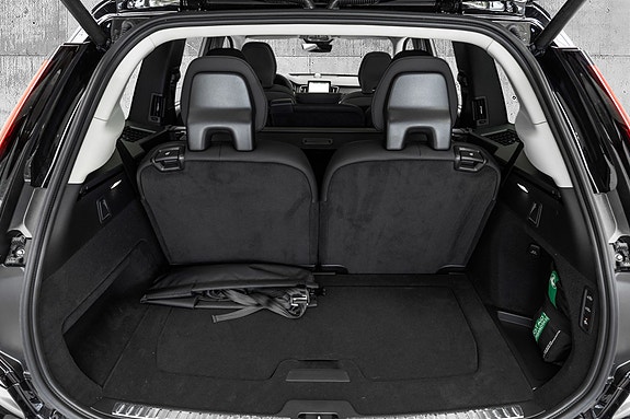 Volvo XC90 28 of 29