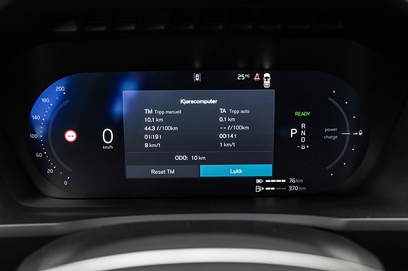 Volvo XC90 18 of 29
