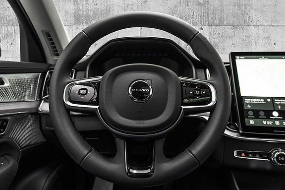 Volvo XC90 17 of 29