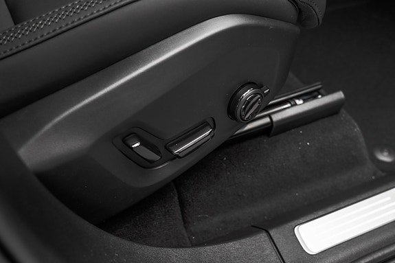 Volvo XC90 26 of 29