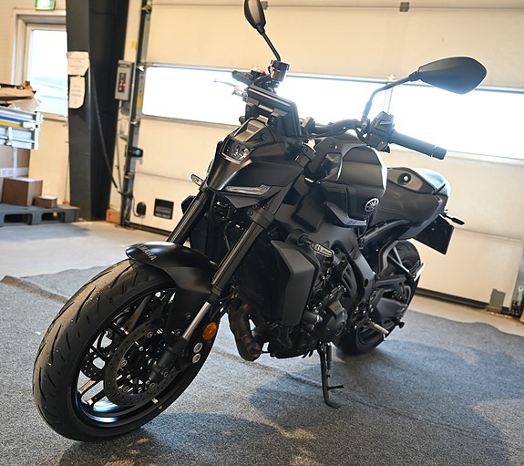 Yamaha MT-09 6 of 7