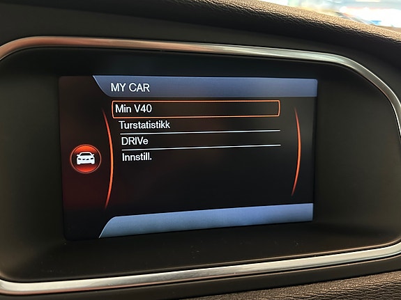 Volvo V40 20 of 30