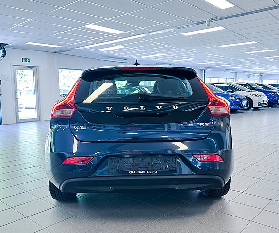 Volvo V40 7 of 30