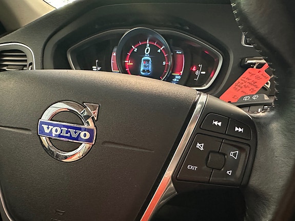 Volvo V40 14 of 30