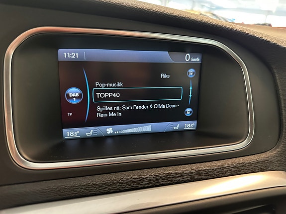 Volvo V40 17 of 30
